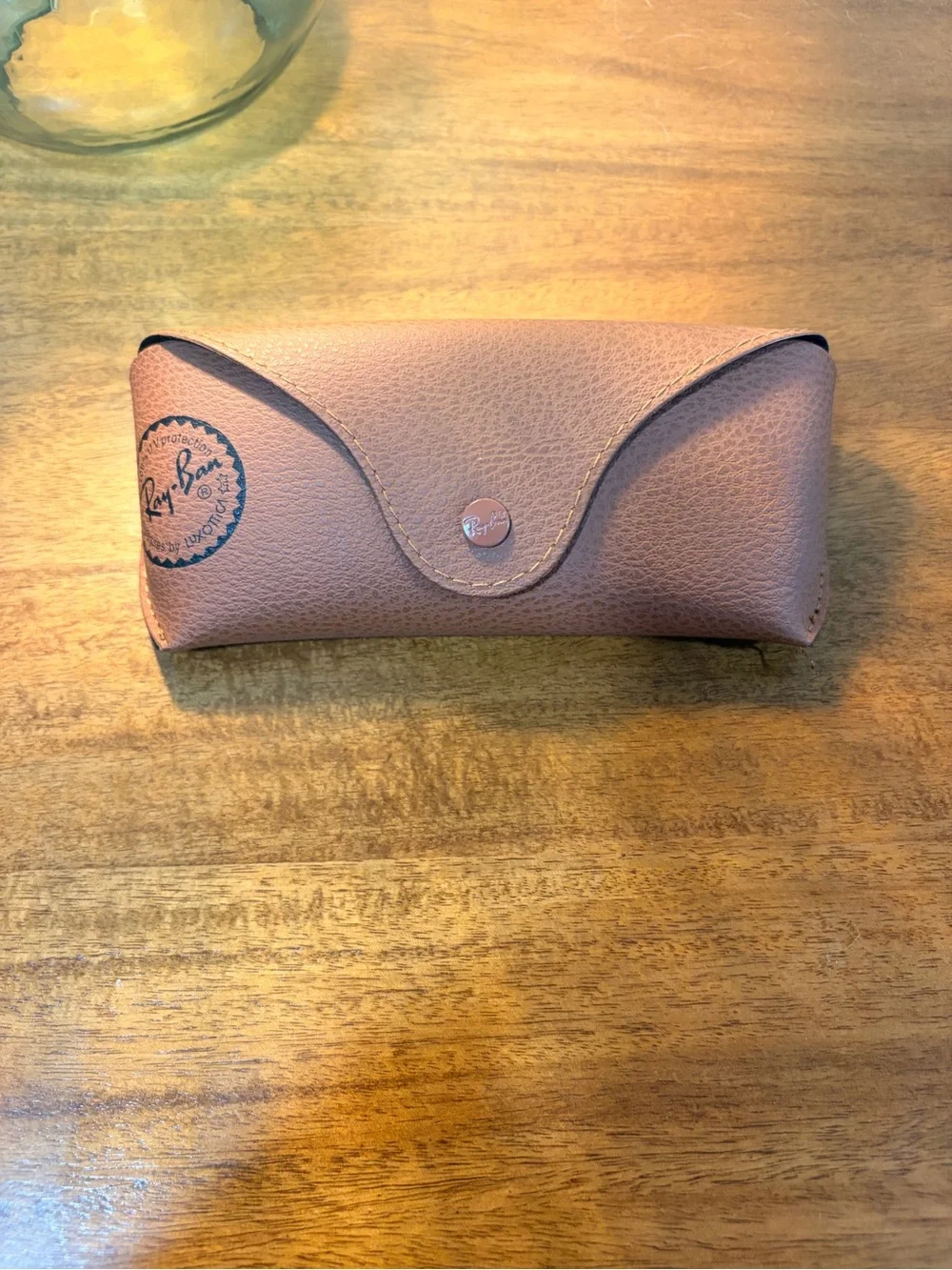 Ray-Ban iconic ray